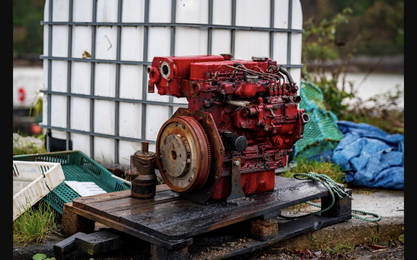 Reference photo of marine engine spare parts